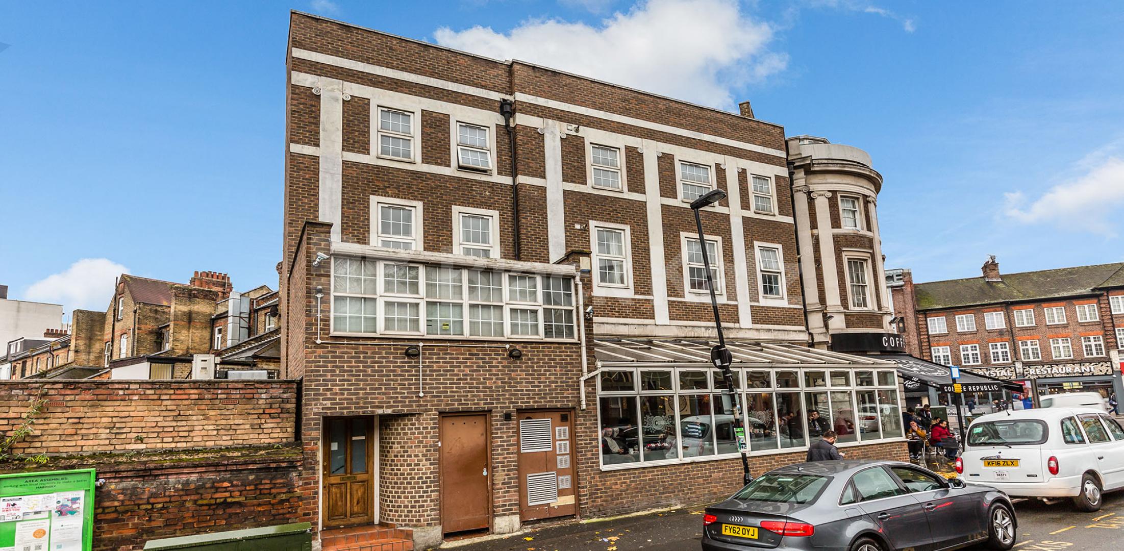 			NEW INSTRUCTION!, 2 Bedroom, 1 bath, 1 reception Apartment			 High Road, Wood Green 