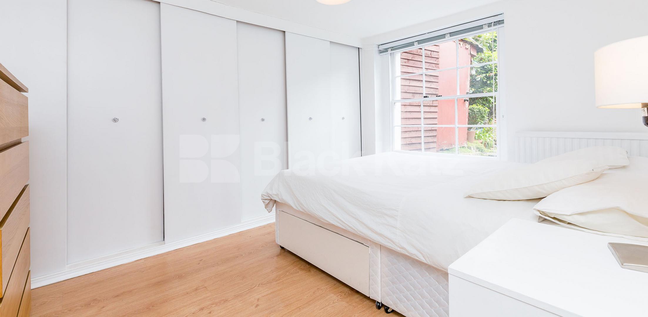 			2 BEDROOM MAISONNETTE WITH GARDEN! MUST SEE, 2 Bedroom, 1 bath, 1 reception Flat			 Barnsbury Road, BARNSBURY-ISLINGTON-ANGEL