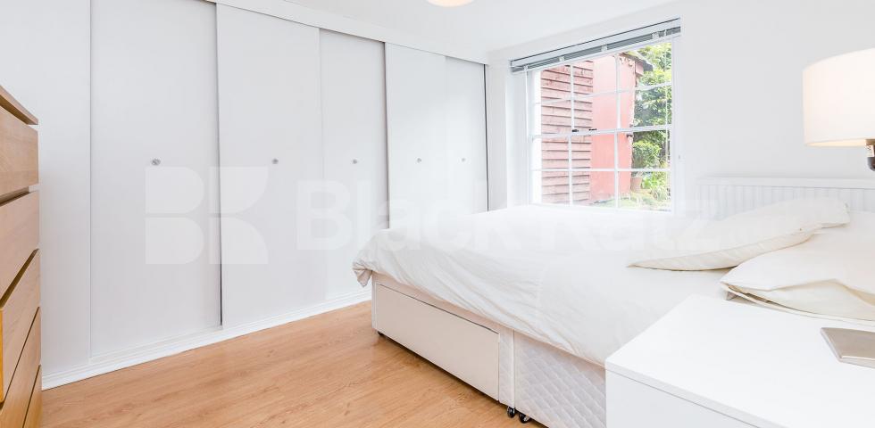 			2 BEDROOM MAISONNETTE WITH GARDEN! MUST SEE, 2 Bedroom, 1 bath, 1 reception Flat			 Barnsbury Road, BARNSBURY-ISLINGTON-ANGEL