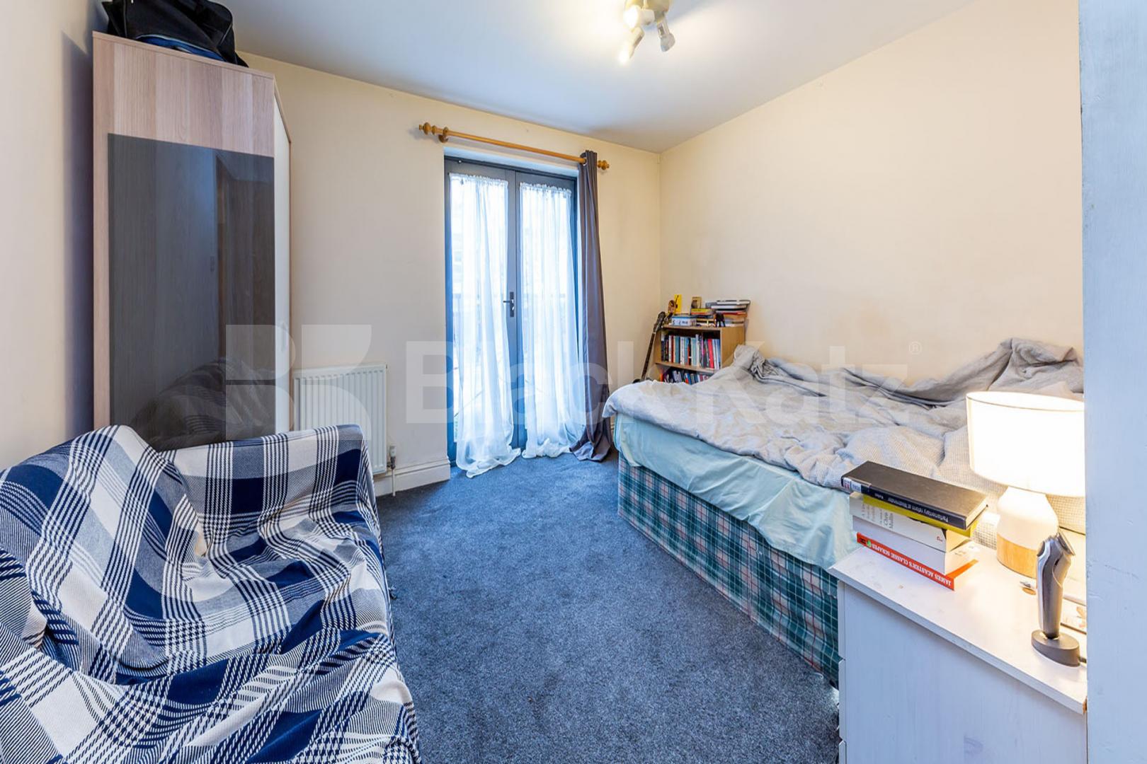 			3 Bedroom, 2 bath, 1 reception Flat			 Manor Gardens, Holloway