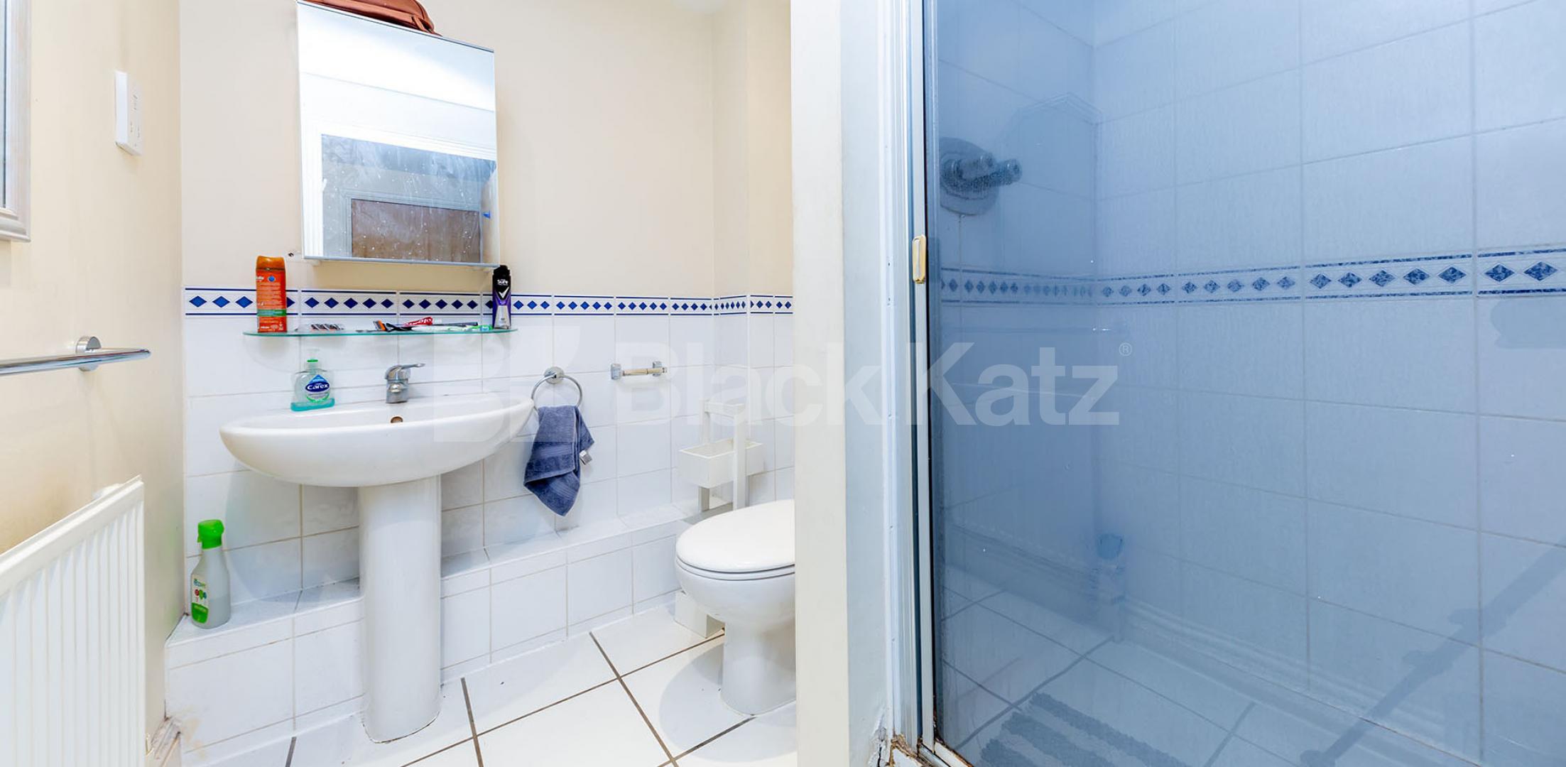 			2 Bedroom, 2 bath, 1 reception Flat			 Manor Gardens, Holloway