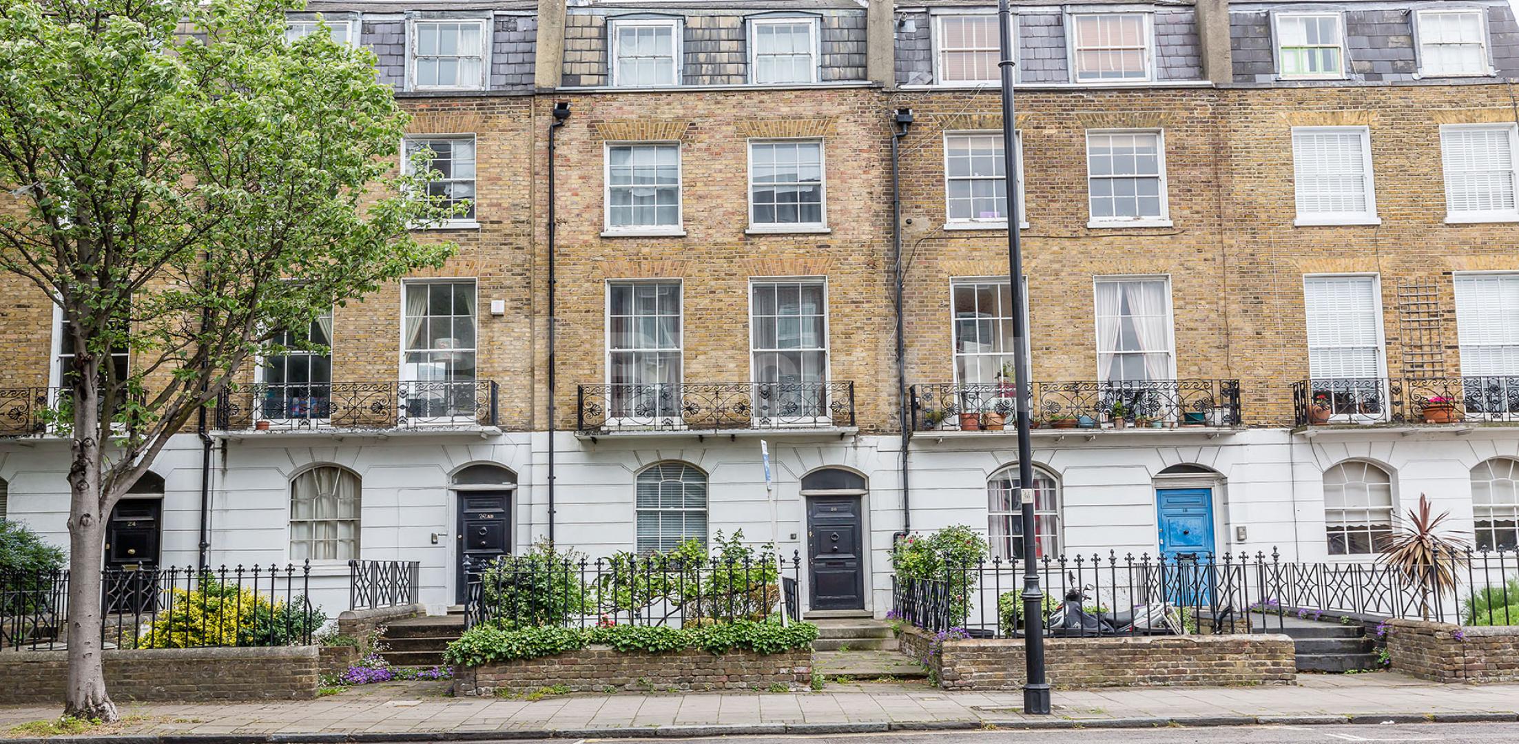 			2 BEDROOM MAISONNETTE WITH GARDEN! MUST SEE, 2 Bedroom, 1 bath, 1 reception Flat			 Barnsbury Road, BARNSBURY-ISLINGTON-ANGEL