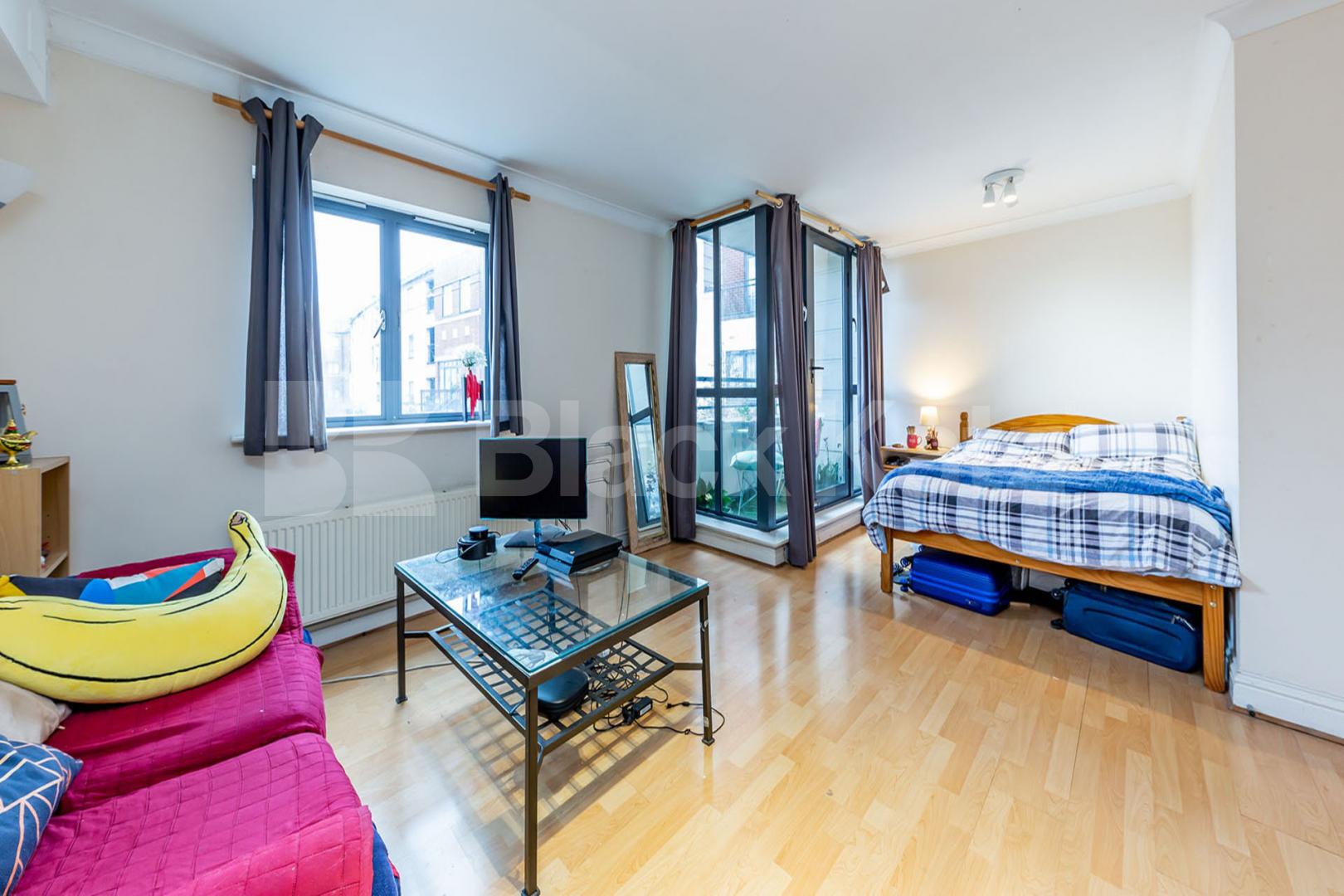 			3 Bedroom, 2 bath, 1 reception Flat			 Manor Gardens, Holloway