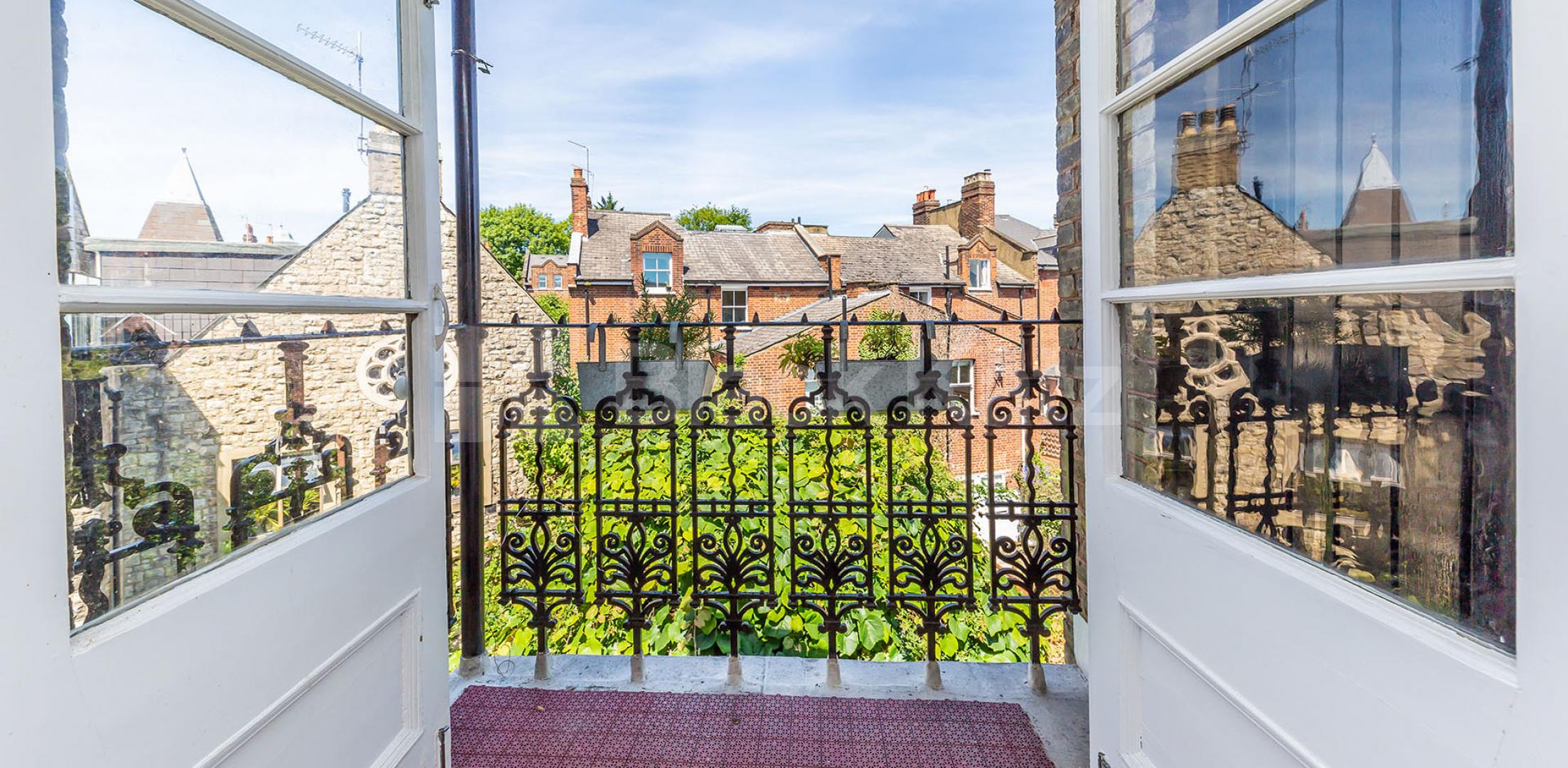 			Spectacular Top Floor Property !!!, 3 Bedroom, 1 bath, 1 reception Flat			 Linden Mansions, Hornsey Lane, Highgate/Archway