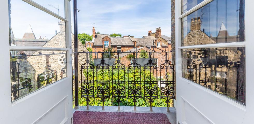 			Spectacular Top Floor Property !!!, 3 Bedroom, 1 bath, 1 reception Flat			 Linden Mansions, Hornsey Lane, Highgate/Archway