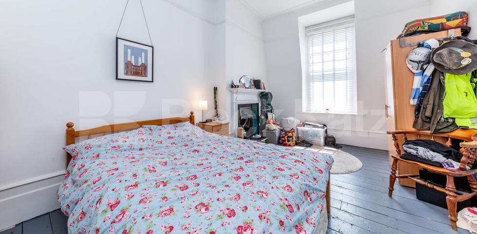 			Spectacular Top Floor Property !!!, 3 Bedroom, 1 bath, 1 reception Flat			 Linden Mansions, Hornsey Lane, Highgate/Archway