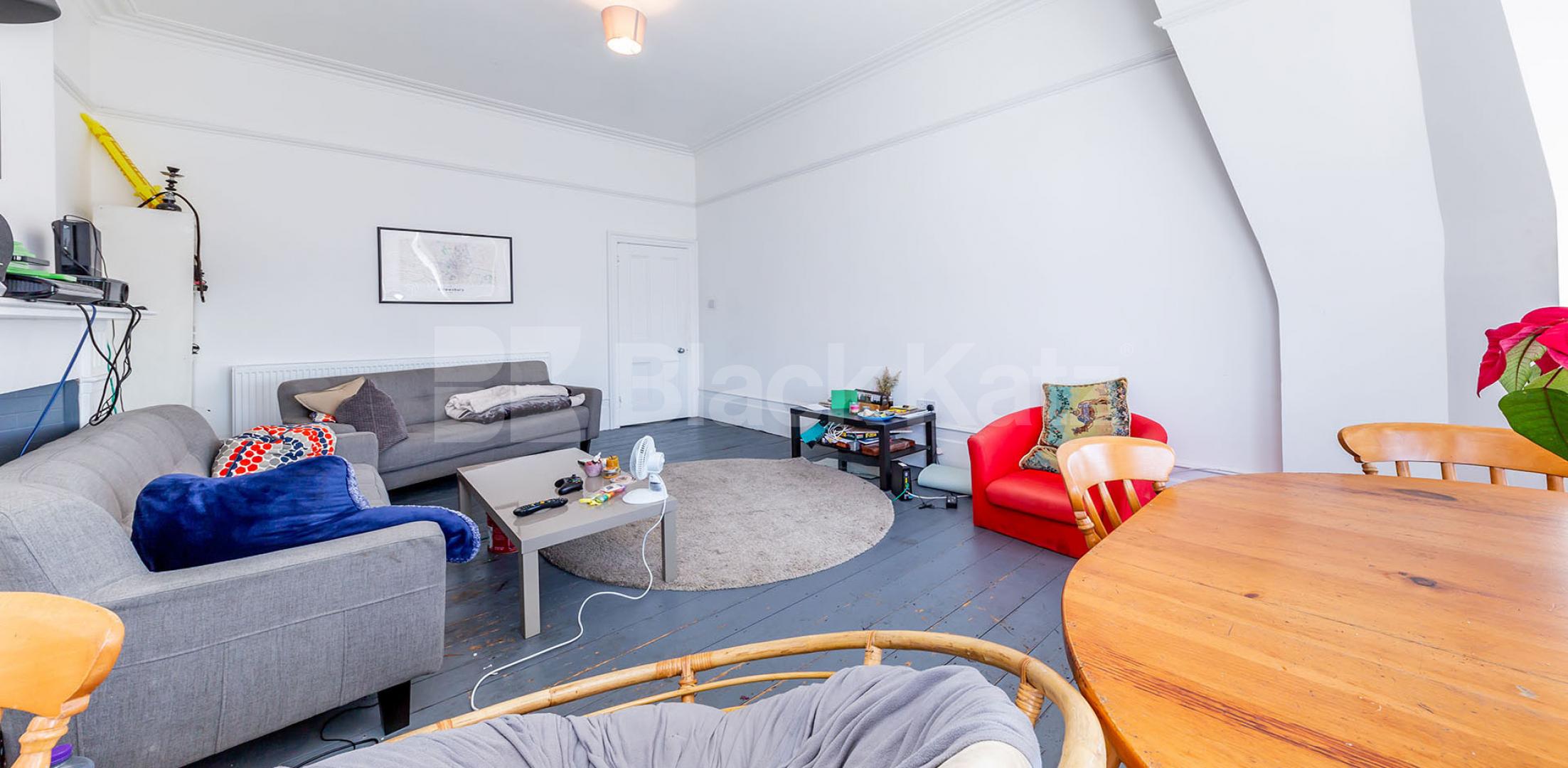 			Spectacular Top Floor Property !!!, 3 Bedroom, 1 bath, 1 reception Flat			 Linden Mansions, Hornsey Lane, Highgate/Archway