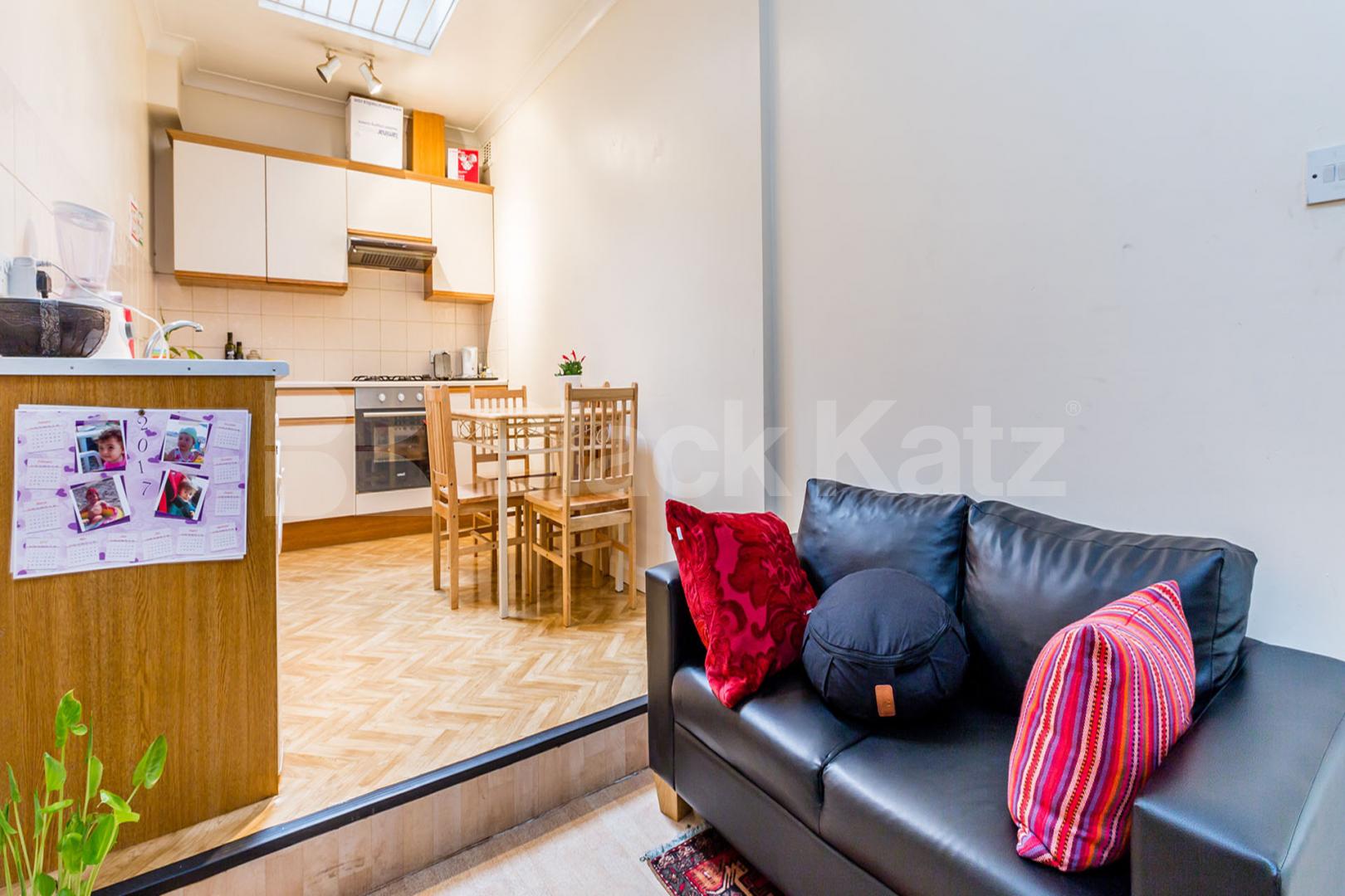 Cosy 1 double bedroom property located a few seconds to Highbury & islington Upper Street  , Highbury & Islington 