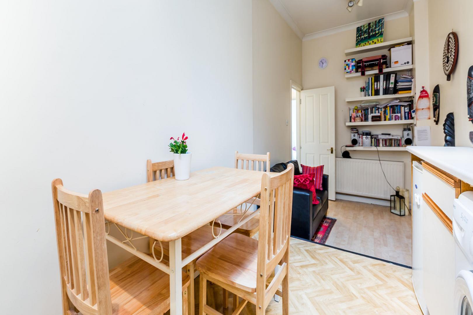 Cosy 1 double bedroom property located a few seconds to Highbury & islington Upper Street  , Highbury & Islington 