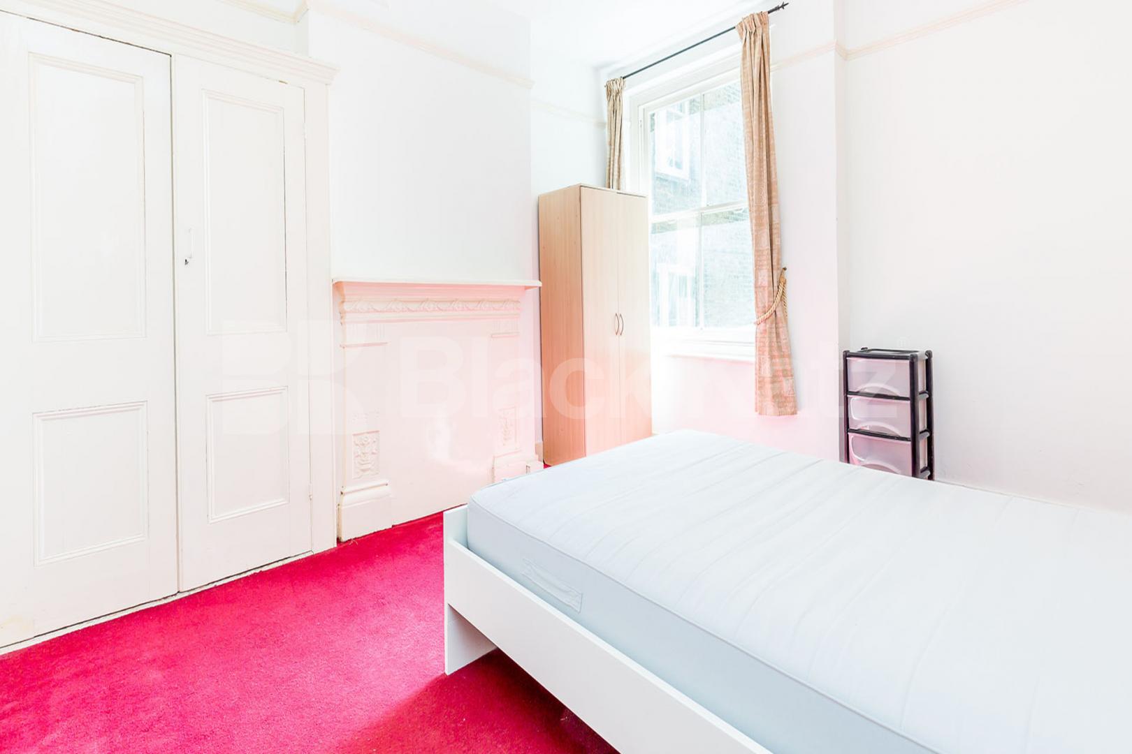 Located within a period conversion situated on the raised ground floor Cathcart Hill, Dartmouth Park