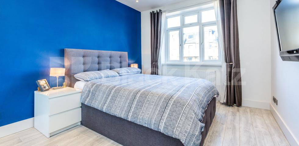 			STUNNING 2 BEDROOM FLAT IN A MANSION BLOCK BY ANGEL TUBE STATION, 2 Bedroom, 1 bath, 1 reception Flat			 Pentonville Road, ANGEL-ISLINGTON-KING'S CROSS