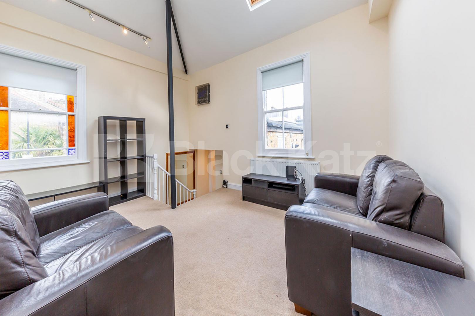 First floor 2 double bedroom property located only a short walk to Finsbury Park Mount Pleasant Cresent , Stroud Green