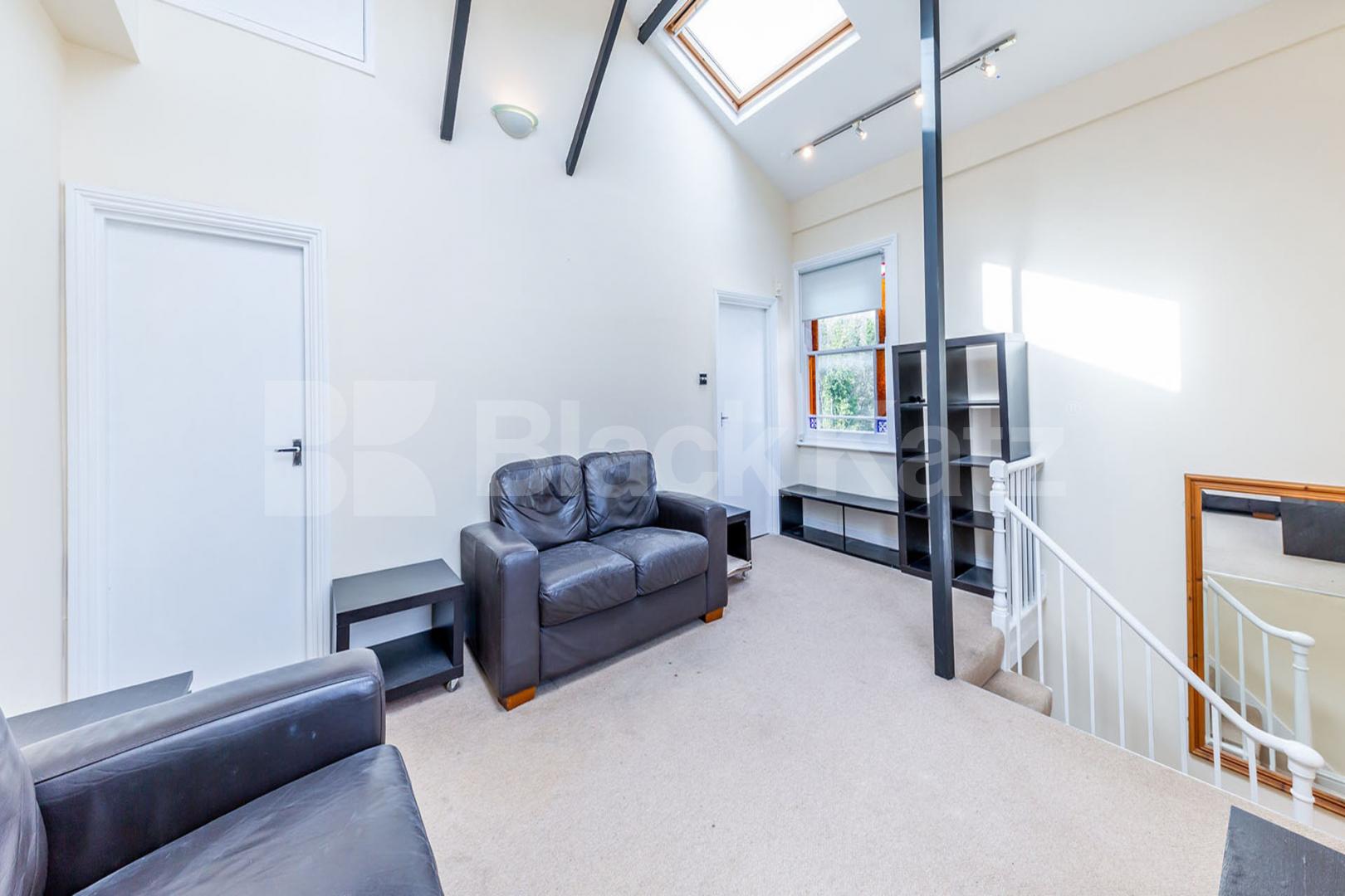 First floor 2 double bedroom property located only a short walk to Finsbury Park Mount Pleasant Cresent , Stroud Green