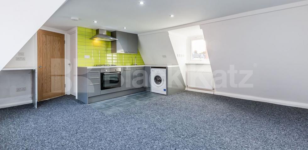 			Amazing newly refurbished1 Bed !, 1 Bedroom, 1 bath, 1 reception Flat			 Fairfax mews , Turnpike lane 