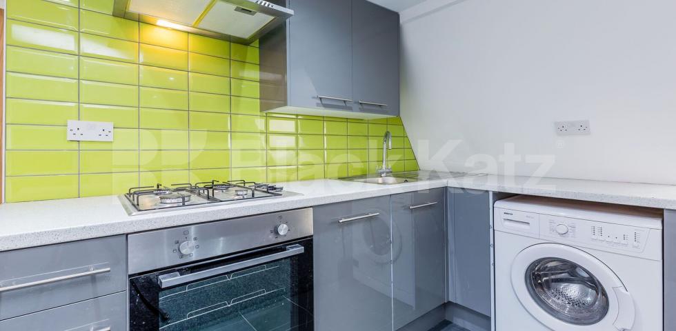 			Amazing newly refurbished1 Bed !, 1 Bedroom, 1 bath, 1 reception Flat			 Fairfax mews , Turnpike lane 