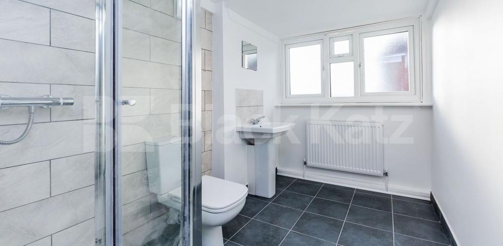 			Amazing newly refurbished1 Bed !, 1 Bedroom, 1 bath, 1 reception Flat			 Fairfax mews , Turnpike lane 