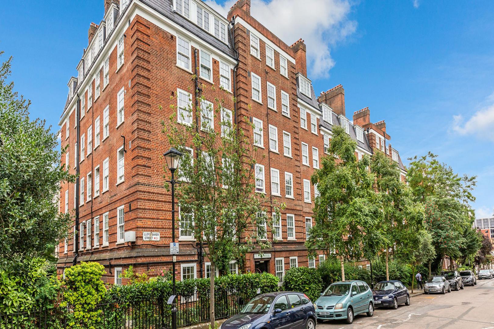 One bedroom flat located in the vicinity of Bloomsbury and Clerkenwell Lloyd Baker Street, Bloomsbury / Clarkenwell