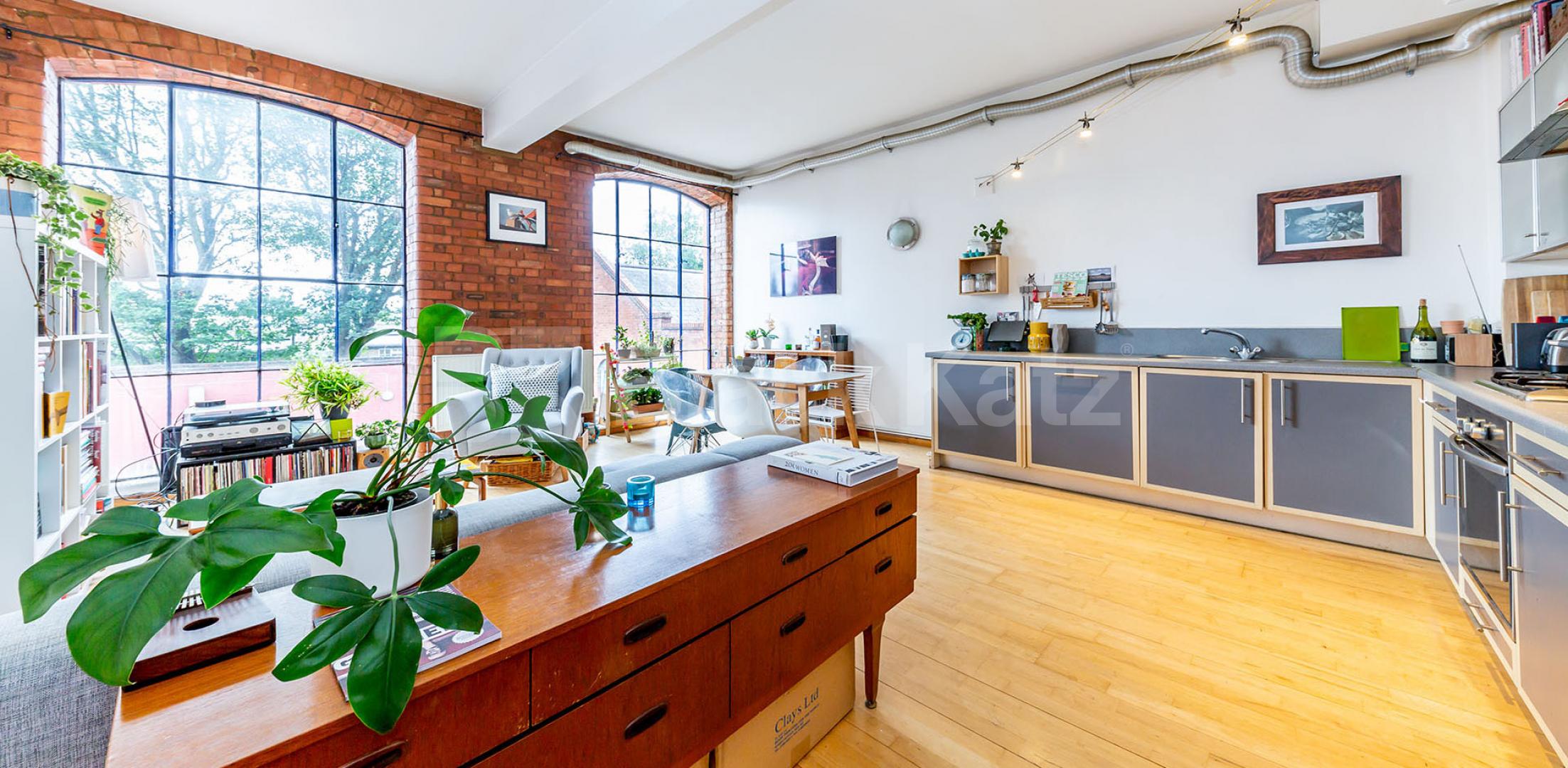 			2 BED WAREHOUSE CONVERTION, 2 Bedroom, 1 bath, 1 reception Apartment			 Dove Road, CANONBURY-ISLINGTON