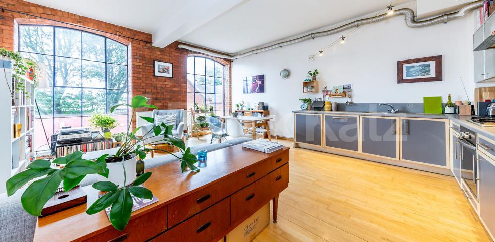 			2 BED WAREHOUSE CONVERTION, 2 Bedroom, 1 bath, 1 reception Apartment			 Dove Road, CANONBURY-ISLINGTON