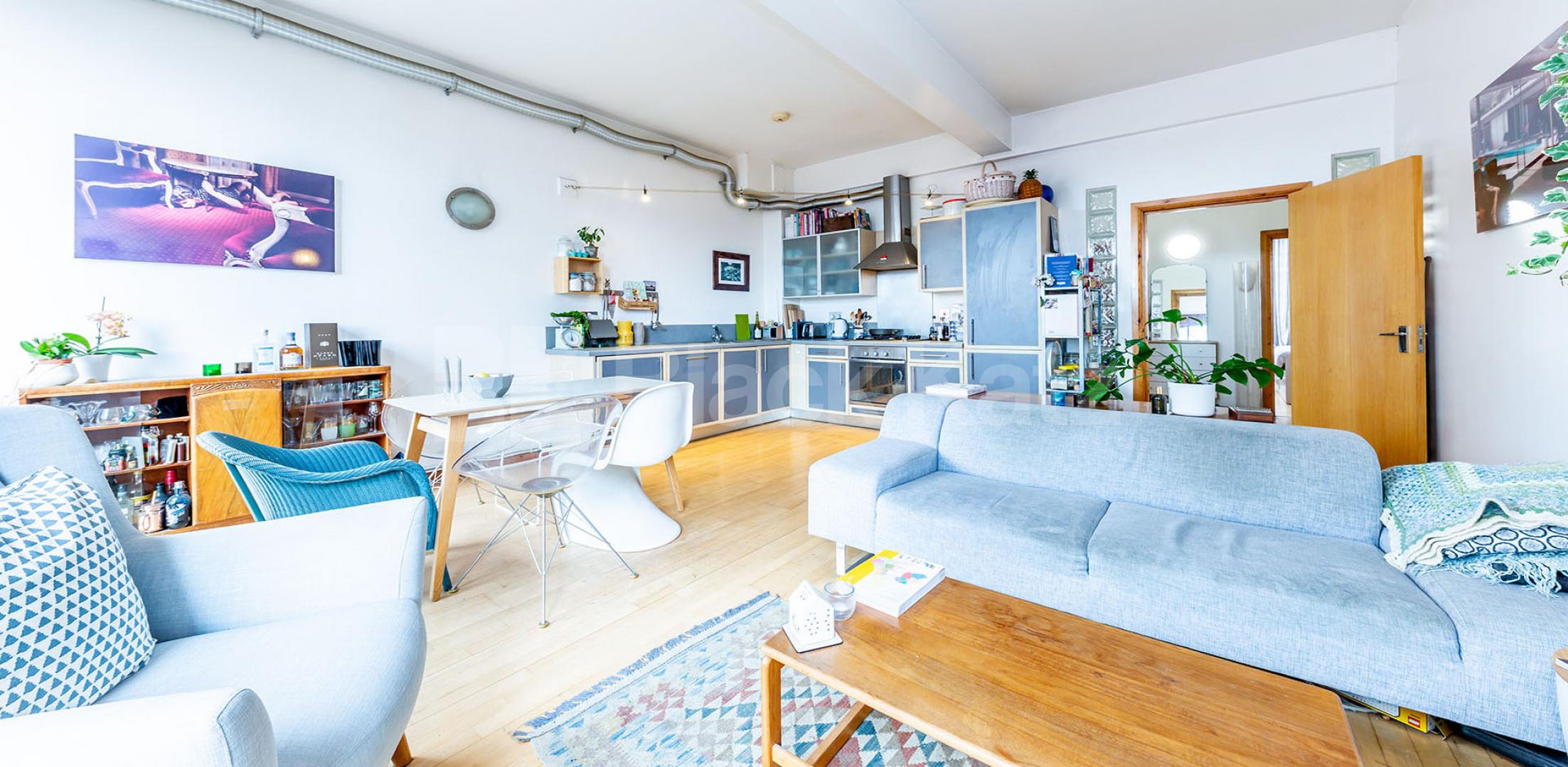 			WAREHOUSE CONVERSION, 2 Bedroom, 1 bath, 1 reception Flat			 Dove Road, ISLINGTON/CANONBURY