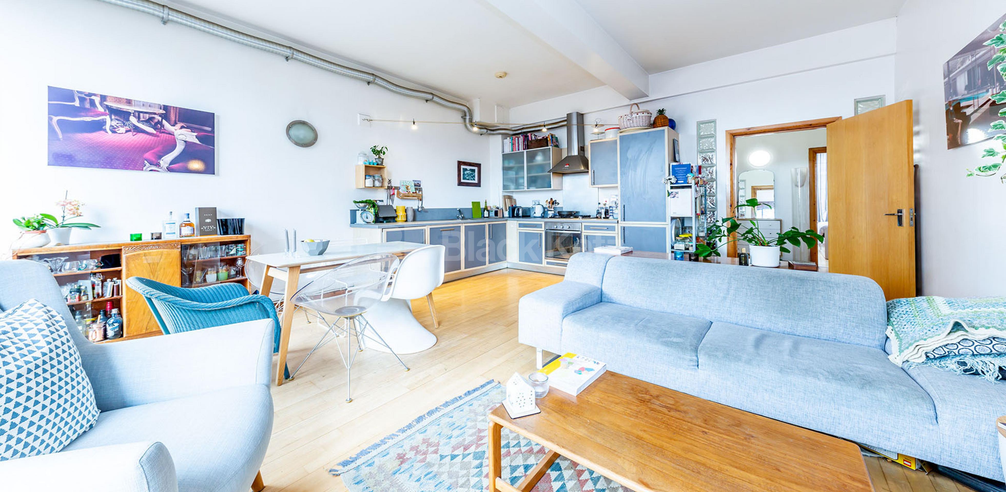 			WAREHOUSE CONVERSION, 2 Bedroom, 1 bath, 1 reception Flat			 Dove Road, ISLINGTON/CANONBURY N1