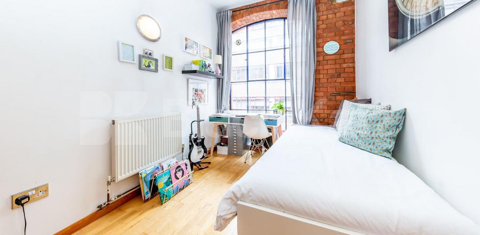 			2 BED WAREHOUSE CONVERTION, 2 Bedroom, 1 bath, 1 reception Apartment			 Dove Road, CANONBURY-ISLINGTON