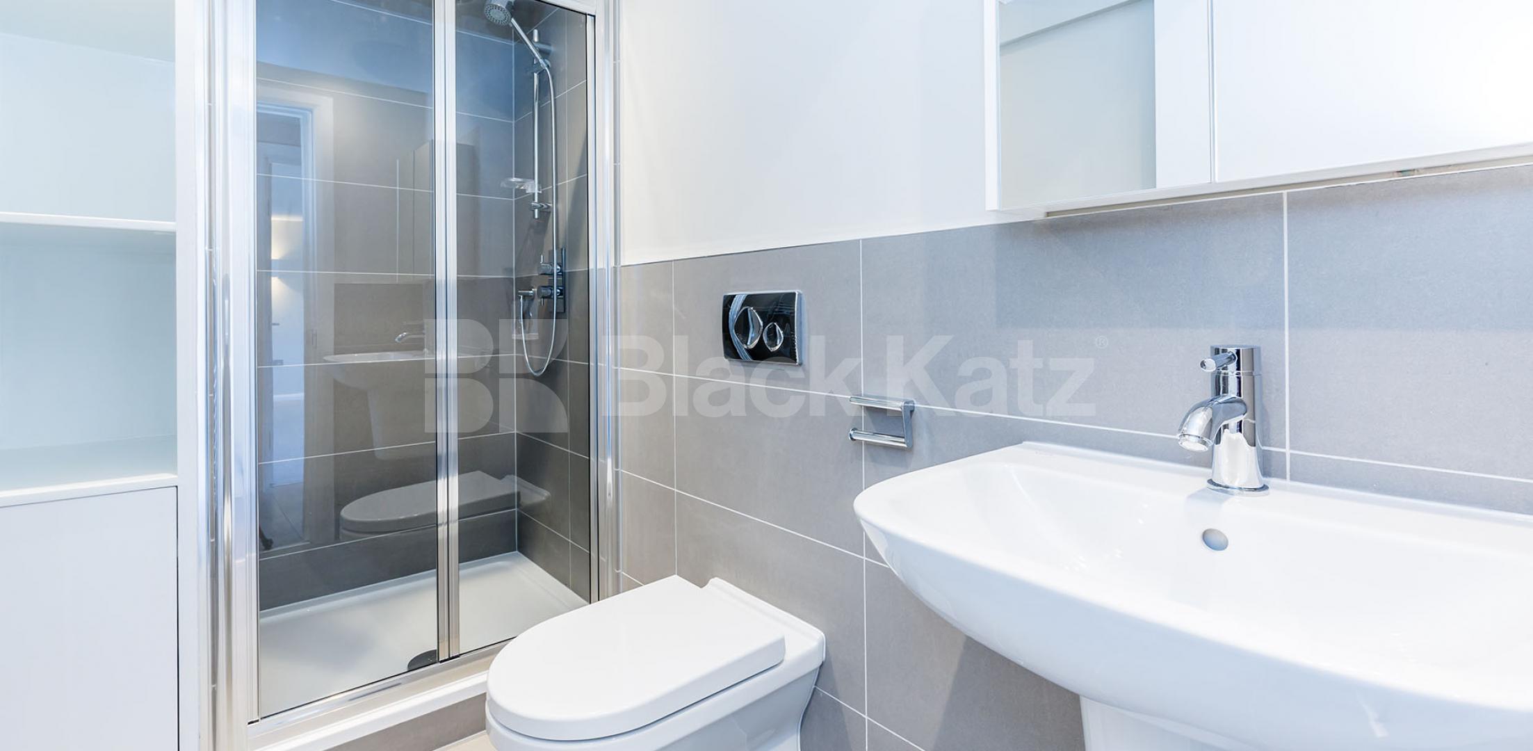 			WAREHOUSE CONVERSION IN ANGEL-OLD STREET-SHOREDITCH, 3 Bedroom, 1 bath, 1 reception Flat			 EAGLE HOUSE-EAGLE WHARF ROAD, ANGEL-OLD STREET-SHOREDITCH