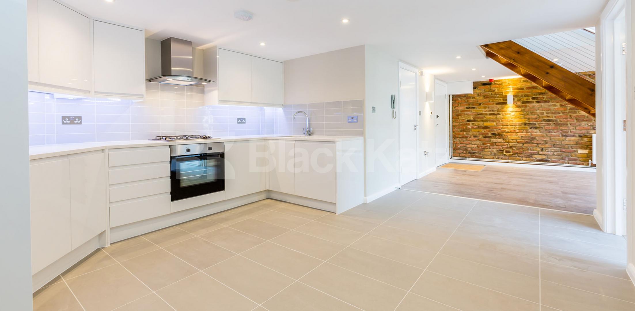 			WAREHOUSE CONVERSION IN ANGEL-OLD STREET-SHOREDITCH, 3 Bedroom, 1 bath, 1 reception Flat			 EAGLE HOUSE-EAGLE WHARF ROAD, ANGEL-OLD STREET-SHOREDITCH