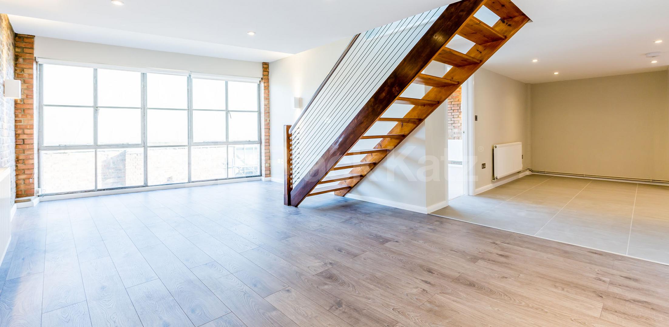 			WAREHOUSE CONVERSION IN ANGEL-OLD STREET-SHOREDITCH, 3 Bedroom, 1 bath, 1 reception Flat			 EAGLE HOUSE-EAGLE WHARF ROAD, ANGEL-OLD STREET-SHOREDITCH