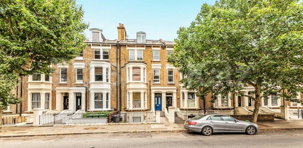 A well-presented one-bedroom property available to rent on the popular Shirland Road, W9 Shirland Road, London, W9,  London