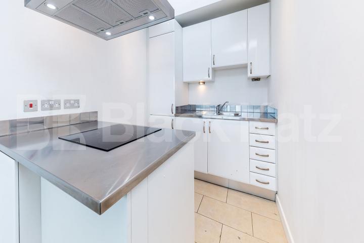 A beautiful Split level 1 bedroom with terrace in the heart of Angel Godson Street, Angel