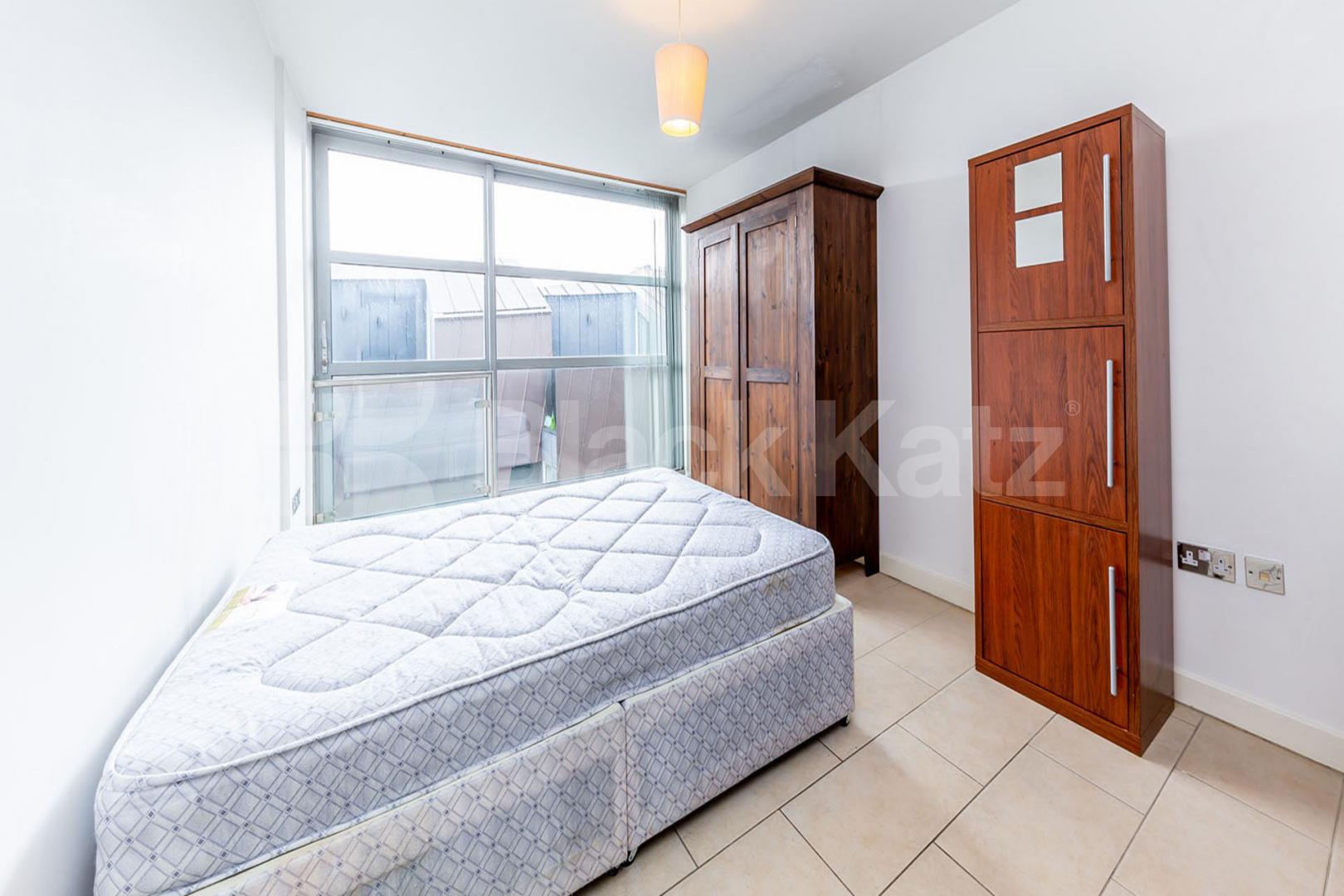A beautiful Split level 1 bedroom with terrace in the heart of Angel Godson Street, Angel