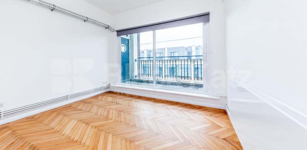 			NEWLY REFURBISHED SPACIOUS THREE BEDROOM , 3 Bedroom, 1 bath, 1 reception Flat			 GROVE HOUSE-TUDOR ROAD, HACKNEY-BETHNAL GREEN-LONDON FIELDS
