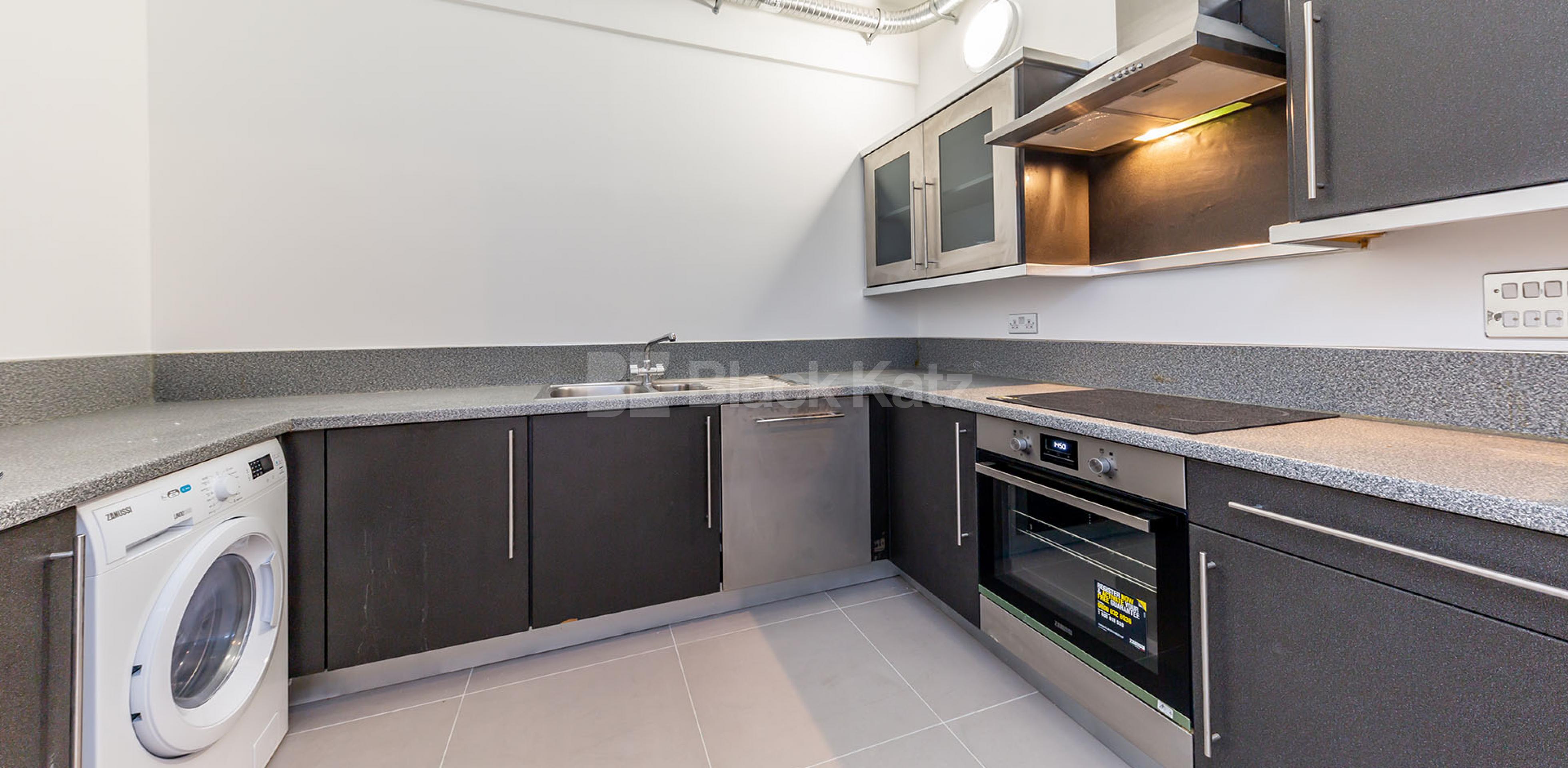 			VIRTUAL TOUR AVAILABLE!, 2 Bedroom, 1 bath, 1 reception Apartment			 GROVE HOUSE-TUDOR ROAD, HACKNEY-BETHNAL GREEN-LONDON FIELDS E9
