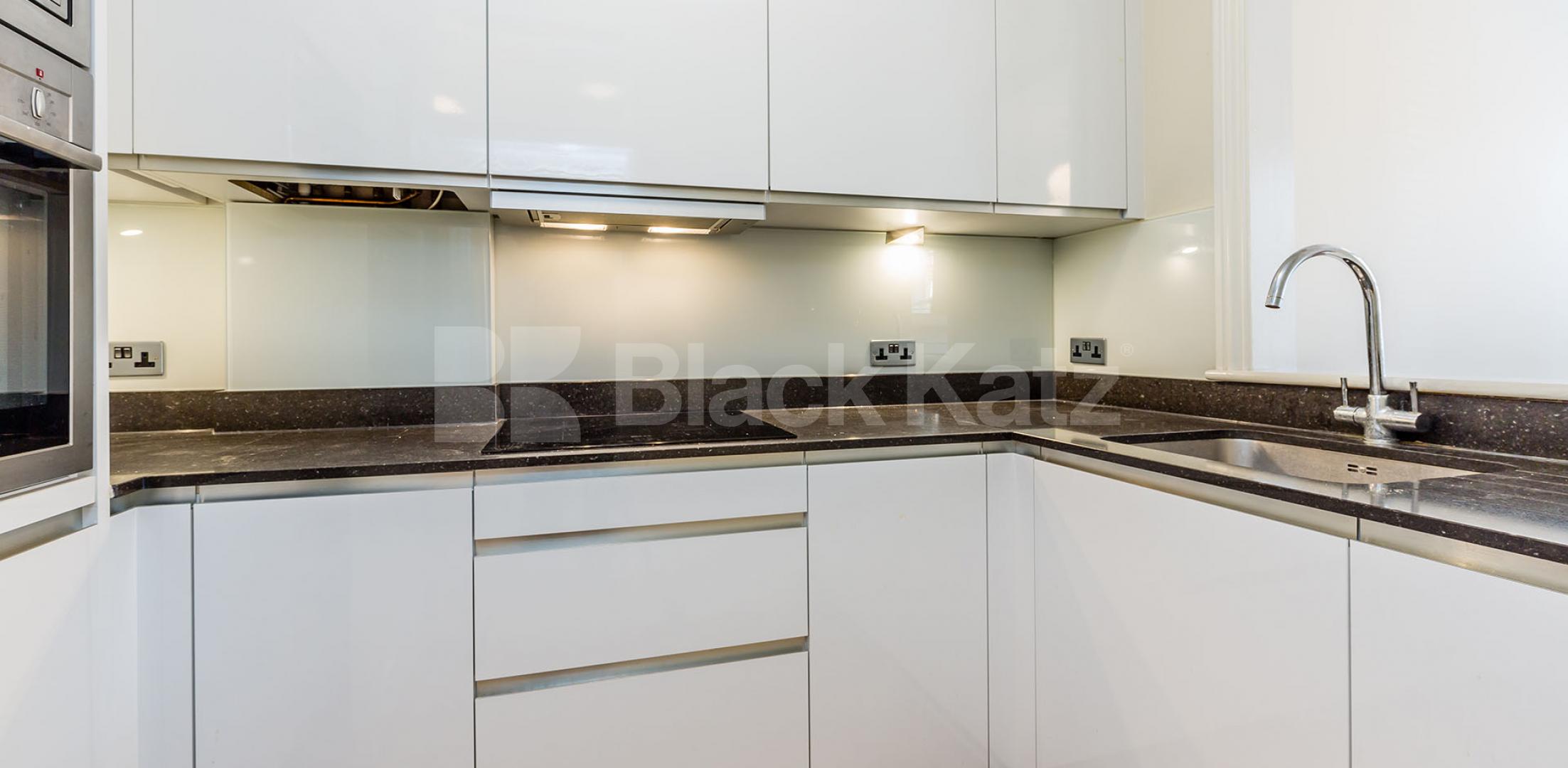 			NEW INSTRUCTION!, 2 Bedroom, 1 bath, 1 reception Apartment			 Liverpool Road, BARNSBURY-ANGEL-HIGHBURY