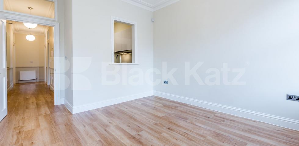 			NEW INSTRUCTION!, 2 Bedroom, 1 bath, 1 reception Apartment			 Liverpool Road, BARNSBURY-ANGEL-HIGHBURY