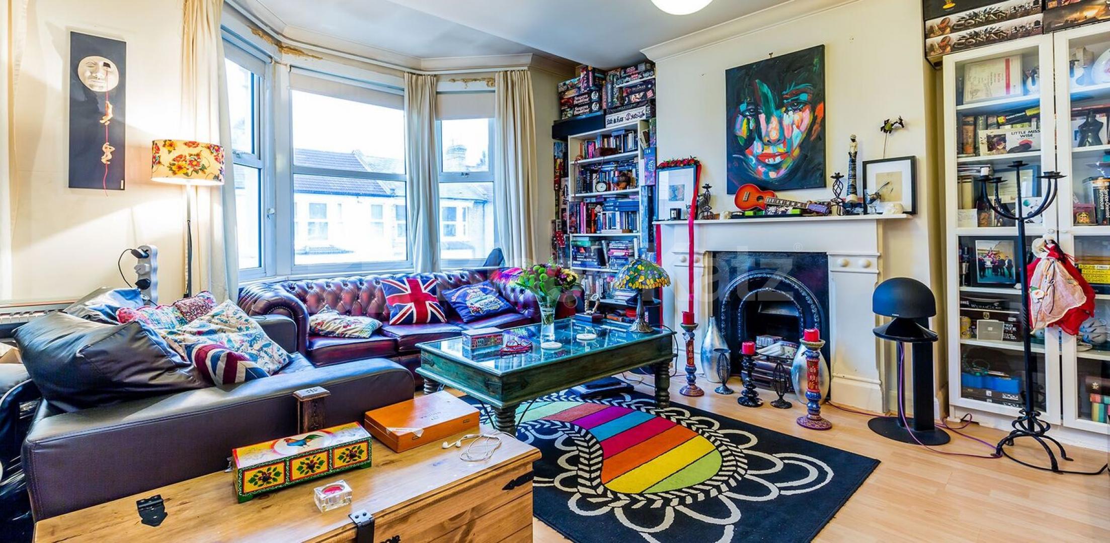 			Stunning 2 Bedroom, 2 Bathroom Split Level Flat!, 2 Bedroom, 1 bath, 1 reception Flat			 Parkhurst Road, BOUNDS GREEN