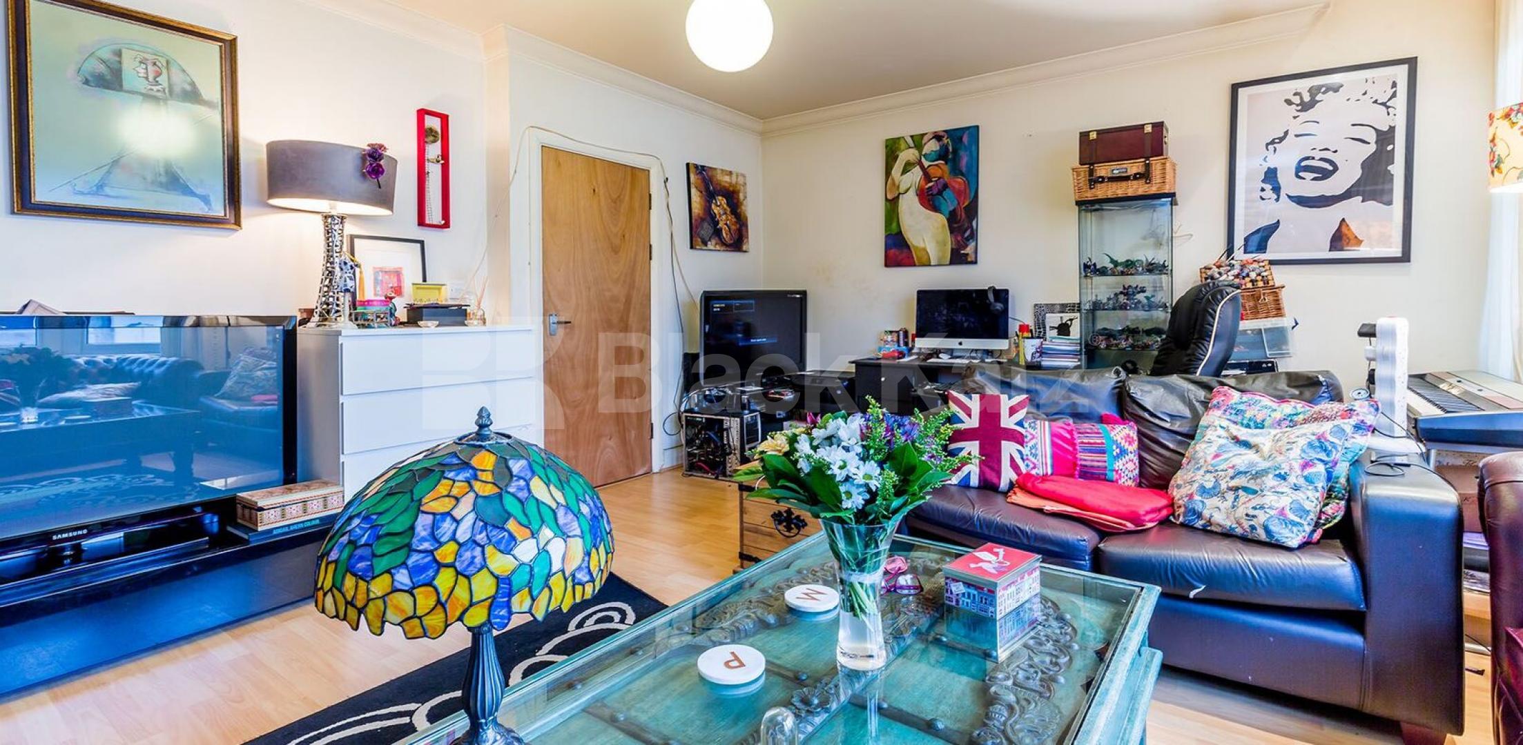 			Stunning 2 Bedroom, 2 Bathroom Split Level Flat!, 2 Bedroom, 1 bath, 1 reception Flat			 Parkhurst Road, BOUNDS GREEN