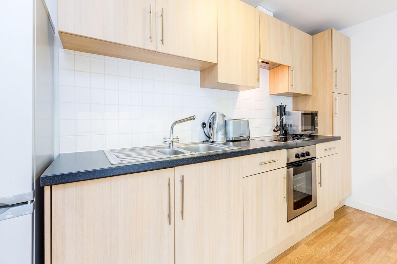 1 bedroom apartment located within a gated development with a balcony Oakleigh Court Murray Grove  , Hoxton / Shoreditch / Old Street