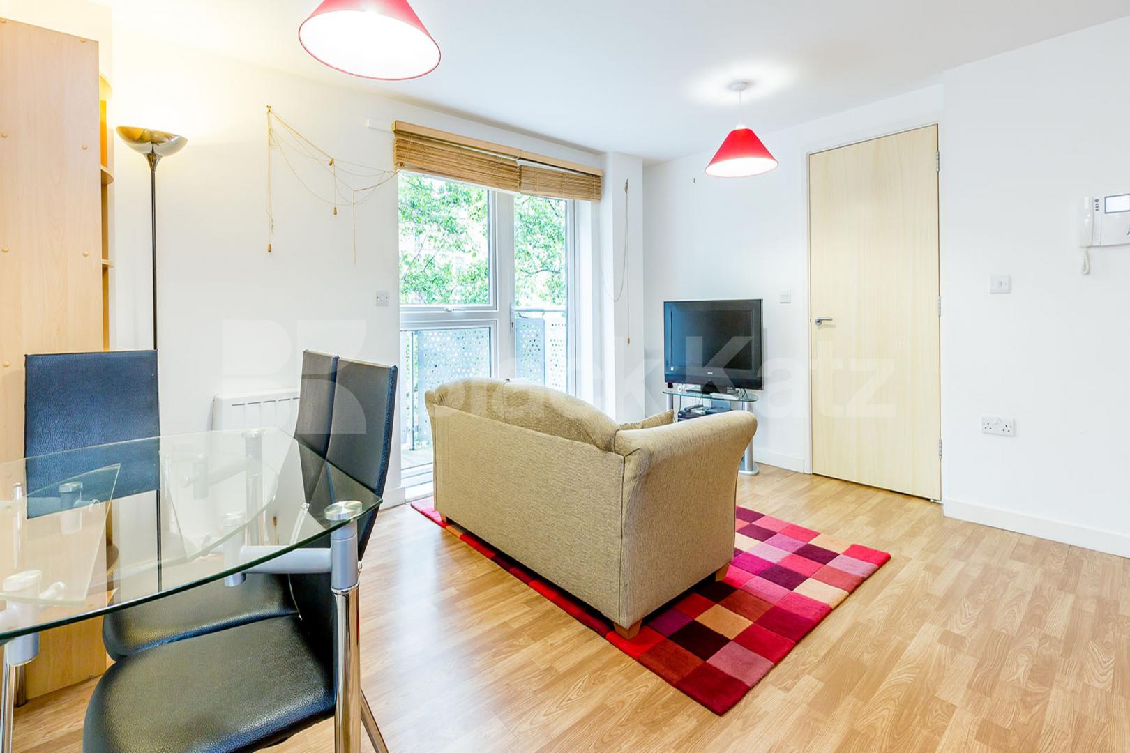 1 bedroom apartment located within a gated development with a balcony Oakleigh Court Murray Grove  , Hoxton / Shoreditch / Old Street