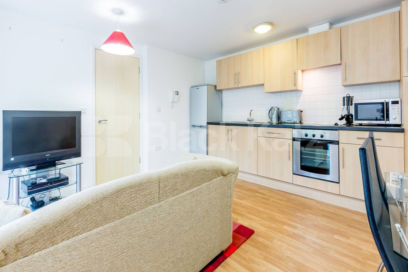 1 bedroom apartment located within a gated development with a balcony Oakleigh Court Murray Grove  , Hoxton / Shoreditch / Old Street