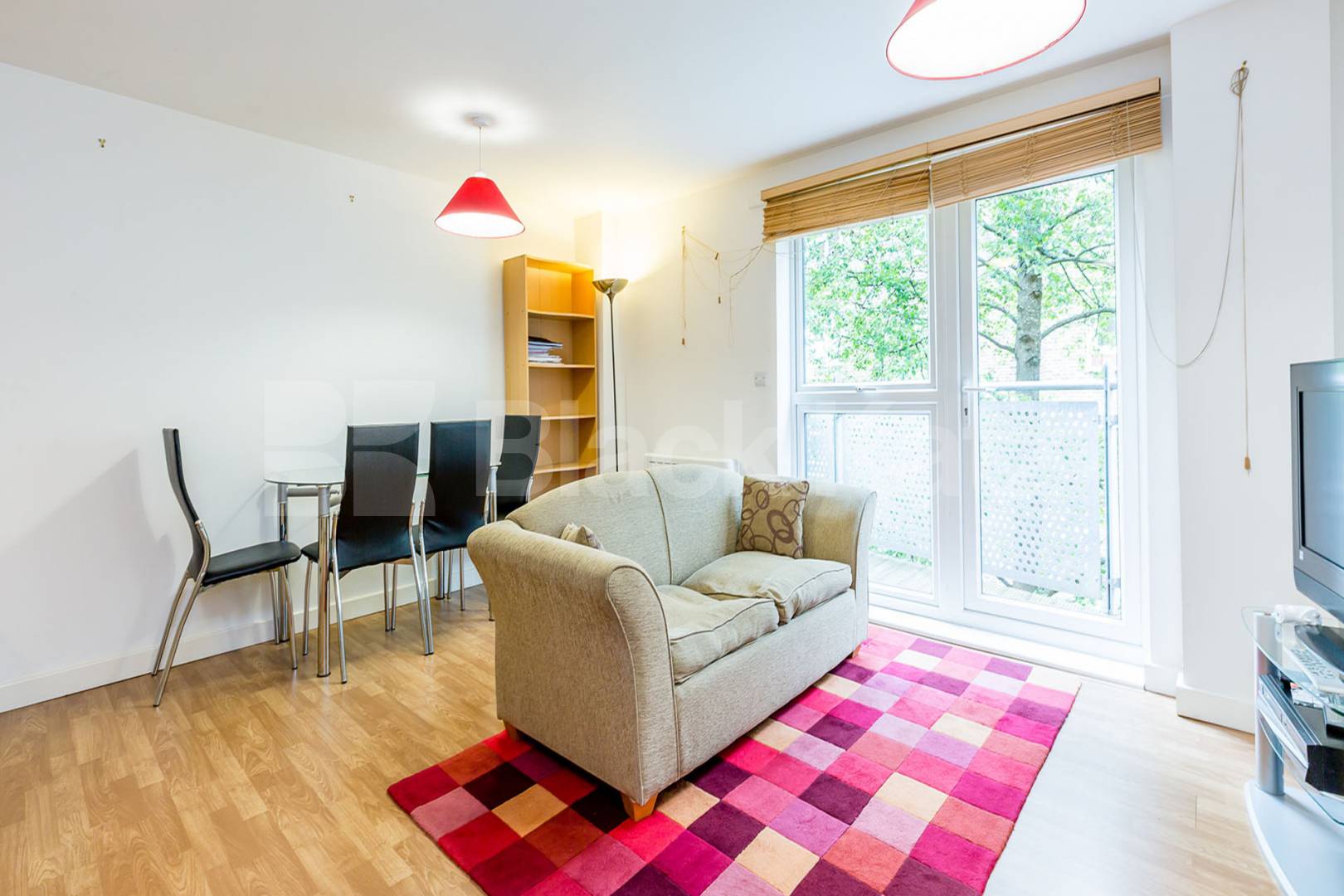 1 bedroom apartment located within a gated development with a balcony Oakleigh Court Murray Grove  , Hoxton / Shoreditch / Old Street