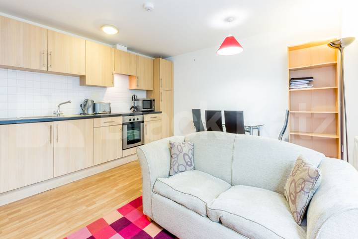 1 bedroom apartment located within a gated development with a balcony Oakleigh Court Murray Grove  , Hoxton / Shoreditch / Old Street