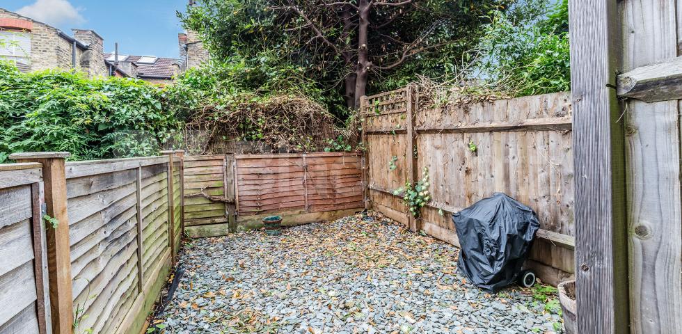 			2 Bedroom, 1 bath, 1 reception Flat			 South View Road, Crouch End/Alexandra Palace