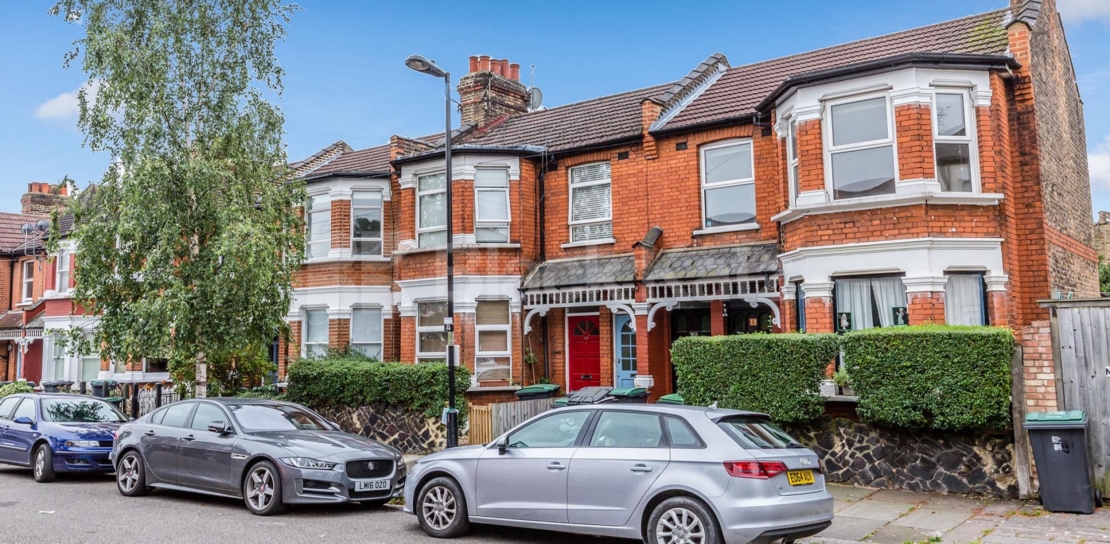 			2 Bedroom, 1 bath, 1 reception Flat			 South View Road, Crouch End/Alexandra Palace