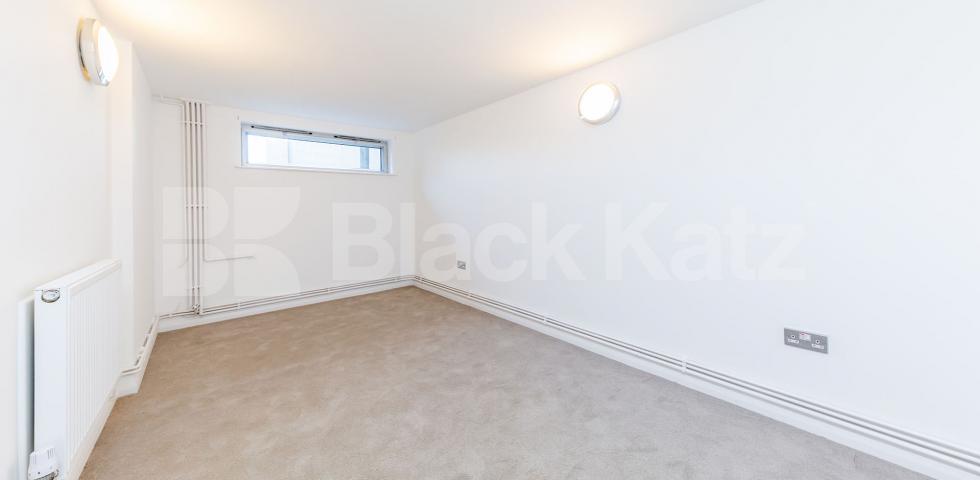 			STUNNING LIVE/WORK WAREHOUSE APARTMENT, 2 Bedroom, 1 bath, 1 reception Flat			 ABILITY PLAZA-KINGSLAND ROAD, DALSTON/HAGGERSTON