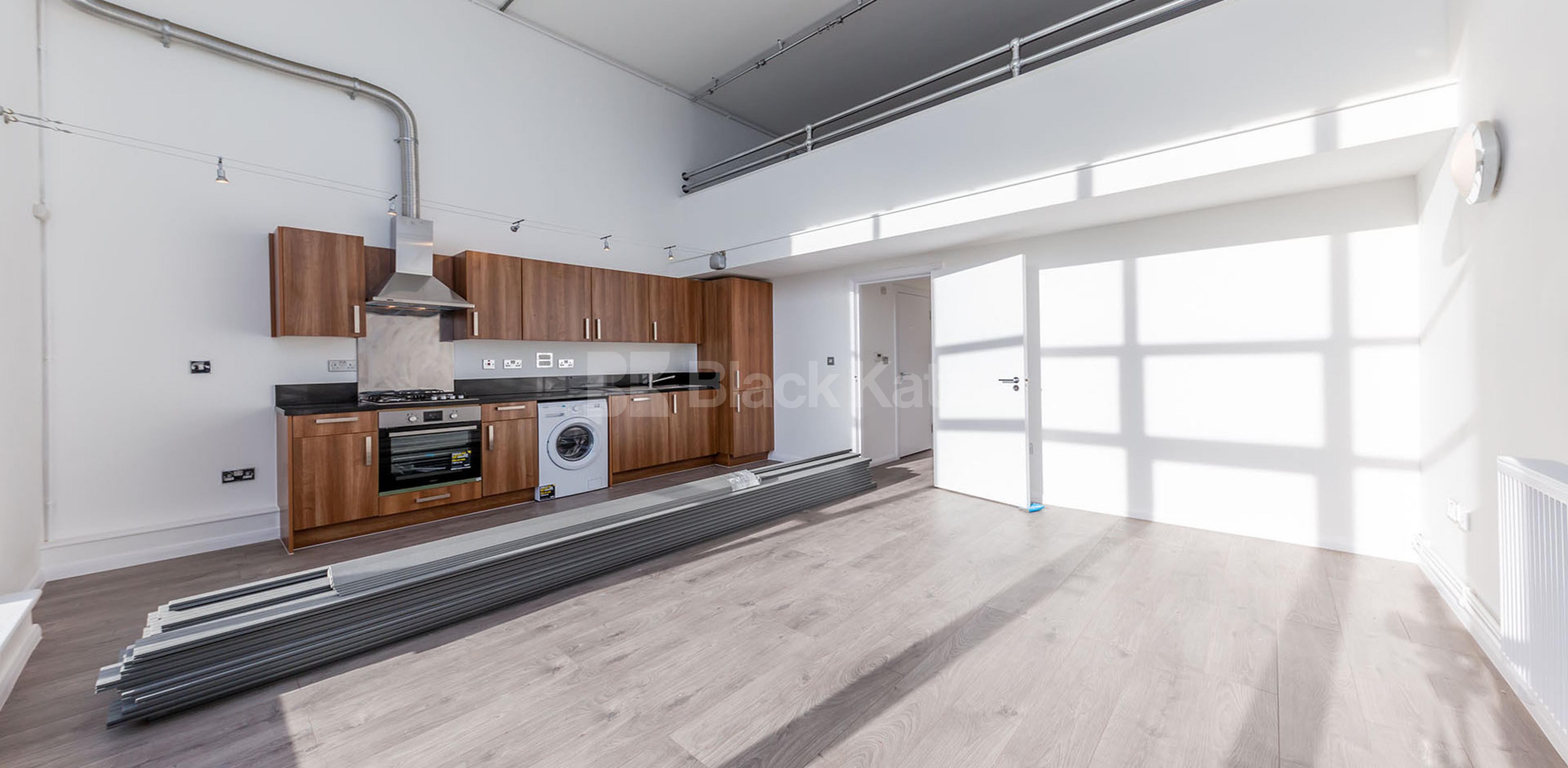 			STUNNING LIVE/WORK WAREHOUSE APARTMENT, 2 Bedroom, 1 bath, 1 reception Flat			 ABILITY PLAZA-KINGSLAND ROAD, DALSTON/HAGGERSTON E8