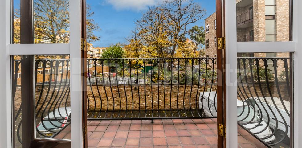 			2 BED GOOD FOR 3 SHARERS OFF CAMDEN ROAD!, 2 Bedroom, 1 bath, 1 reception Flat			 York Way, CAMDEN-ISLINGTON-KINGS CROSS