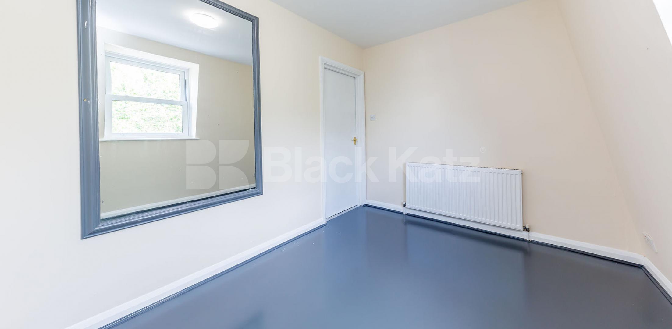 			REFURBISHED ONE BED WITH TERRACE, 1 Bedroom, 1 bath, 1 reception Apartment			 Dalston Lane E8, HACKNEY DOWNS / HACKNEY CENTRAL