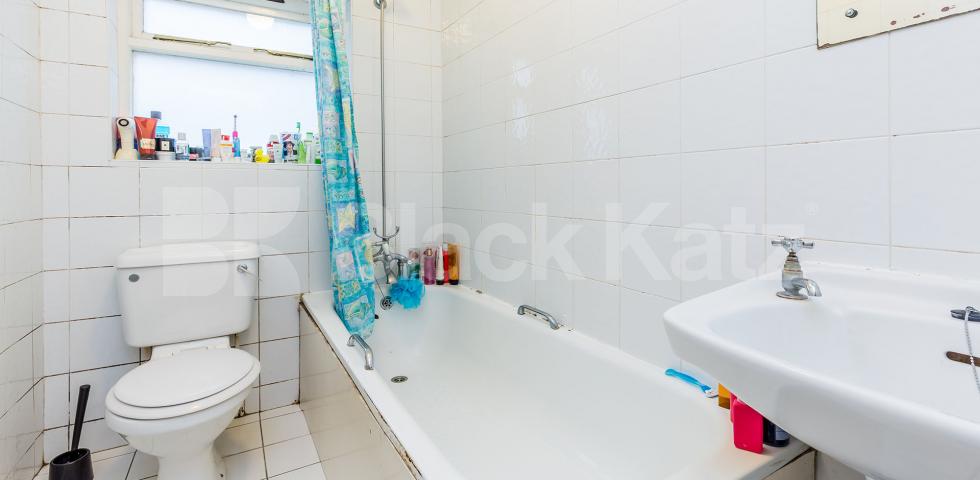 			New Instruction!, 2 Bedroom, 1 bath, 1 reception Ground Floor Flat			 Inderwick Road, Crouch End